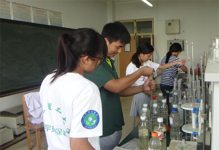 ꠆T���ڌ���Ҍ��ɼ��؁���ˮ���M�Ќ�����,������Ҫ����ˮ�ӵ�PH�������늌�(d��o)���������ȹ����ָ�˵ęz�y����(sh��)��(j��)�M��̎����