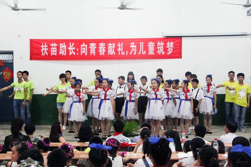 ־Ը�ߞ麢�ӂ��e�k�ˡ��������L��������ˇ�R�ݣ�����С���т�ͬ�_(t��i)�����ք�(sh��)�衶�ж����ġ���