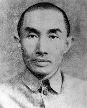 �R���ڣ�1893��1952�����ؑc�кϴ��^(q��)���������ۇ����I(y��)�������������������ͬ�˕���Ͷ�����������˺���־�������ȇ�����1925�ꄓ(chu��ng)�k�������I(y��)��˾���M���k���\�I(y��)����A(ch��)�����k�������I(y��)���Դ��M(j��n)����M(j��n)����1937�꿹��(zh��n)���l(f��)�����䱻��������������܊��ί�T��ˮ��\ݔ����ί�T�����Ρ�����10����hʧ������ָ�]������˾��ð�����C(j��)���Zը���ԓpʧ16��݆���͠���116�˵Ĵ��r���ɹ���ʩ���h���C(j��)��(g��u)�c�ˆT�ĳ�������Ҫ���V��I(y��)�ă�(n��i)�w���Լ���Ҫ��(zh��n)�Ժ����F����ē��\�D(zhu��n)������ȫ���忹��(zh��n)�������ش�ؕ�I(xi��n)��