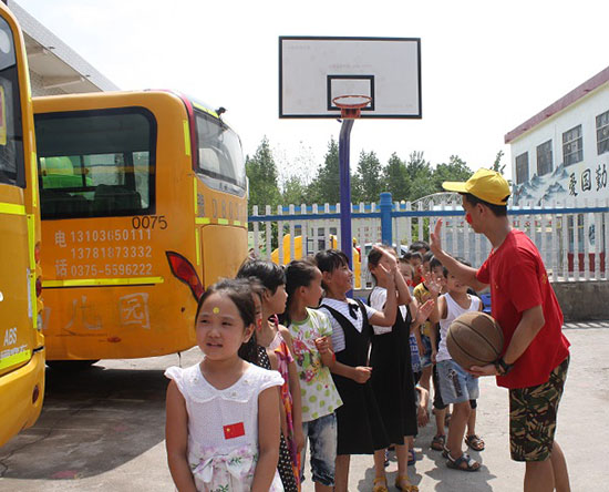 ���Ϲ��I(y��)��W(xu��)��(j��ng)��(j��)�Q(m��o)�׌W(xu��)Ժ����ϵ�P�h�������ж����������(hu��)��(sh��)�`�(du��)������ʡƽ�ɽ���P�hѦ���(zh��n)���Ӝϴ���ӢС�W(xu��)�_(k��i)չ֧�̻��(d��ng)���e�k��ӢС�W(xu��)��һ��Ȥζ�\(y��n)��(d��ng)��(hu��)��׌�W(xu��)���w��(hu��)�W��ƥ�˾������D��־Ը�߽o�W(xu��)���ĄŃ�������