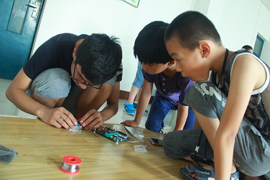 �Ї�ʯ�ʹ�W���A�|������֮�������̈F��ɽ�|ʡ�S�u��(j��ng)���_�l(f��)�^(q��)ᘌ�����(w��)���ˆT��Ů�����؃�ͯ�_չ�����ӣ����H�_�O(sh��)�Z��(sh��)���n�̽̌W��߀�_չҕ�l�̌W��ħ�g(sh��)��ħ�����L�����dȤ��n�̡� (3)