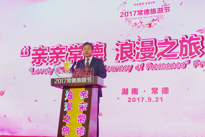 �й�������ί����ӛ�������L����܊���o�����zӰ����־�ۣ�