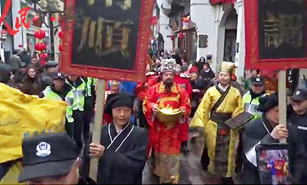 ҕ�l�������ӭؔ�� ������_��������������ݺӷ��֚vʷ�օ^(q��)��ӭ����һ��һ�ȵ�ӭؔ��c�´�������mȻ������С��������׌���������οͺúõ��_����һ�ء���Ԕ���� 