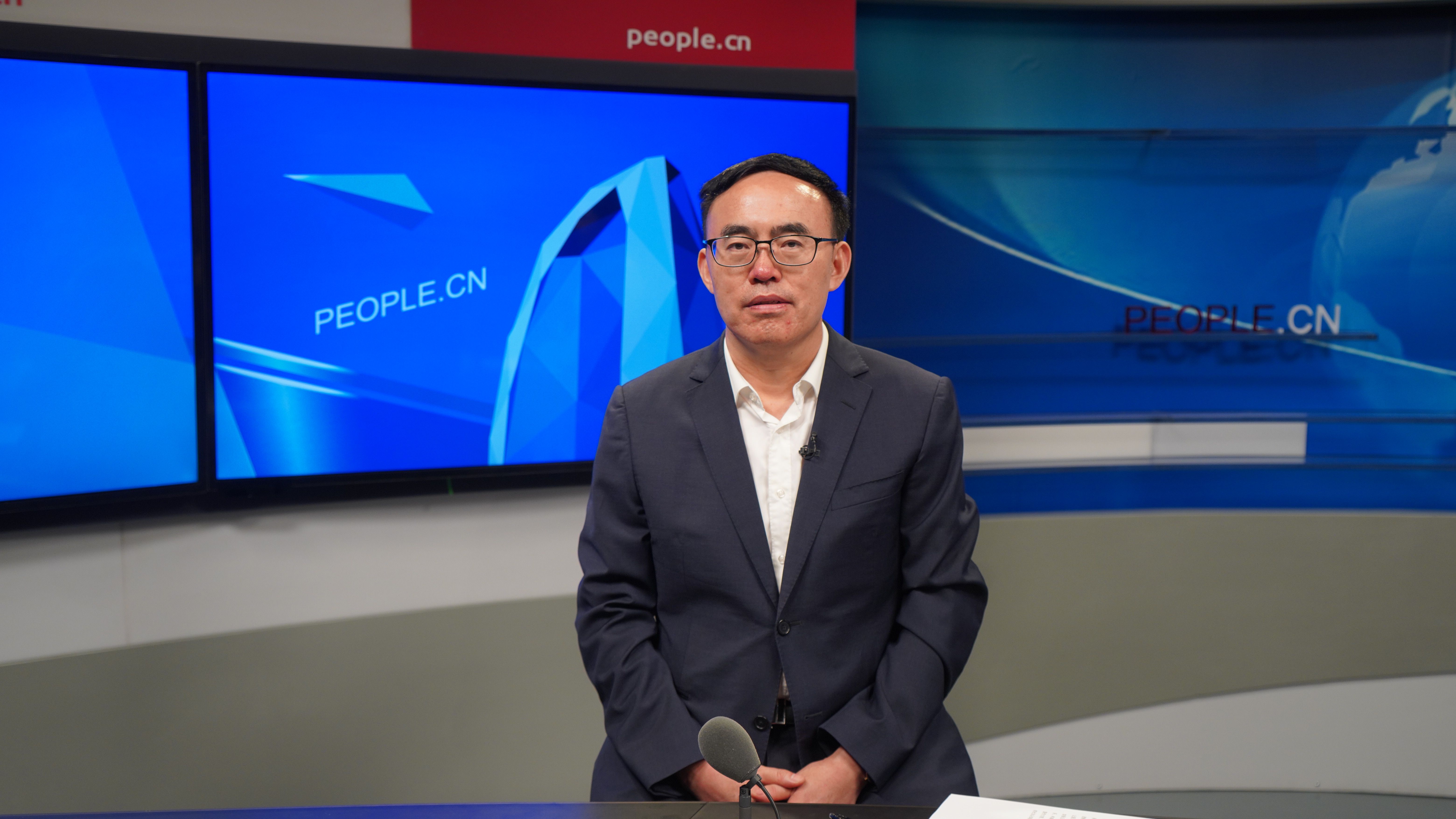 中國科學院院士、北京大學第六醫(yī)院院長陸林做客人民網(wǎng)。實習生趙晉杰攝