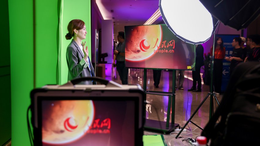隨幻虛擬直播工作站體驗(yàn)區(qū)。主辦方供圖